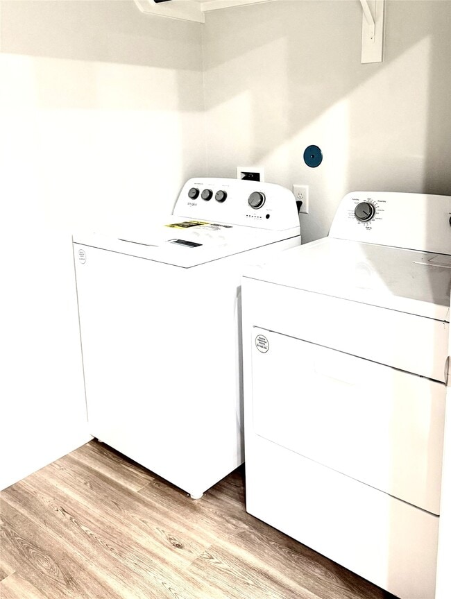 Building Photo - 12915 Catfish River Ct