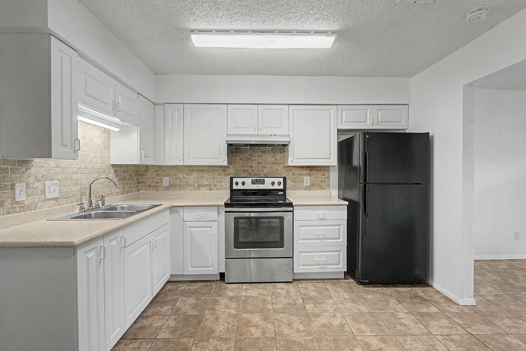 Building Photo - 3080 S Clematis Way
