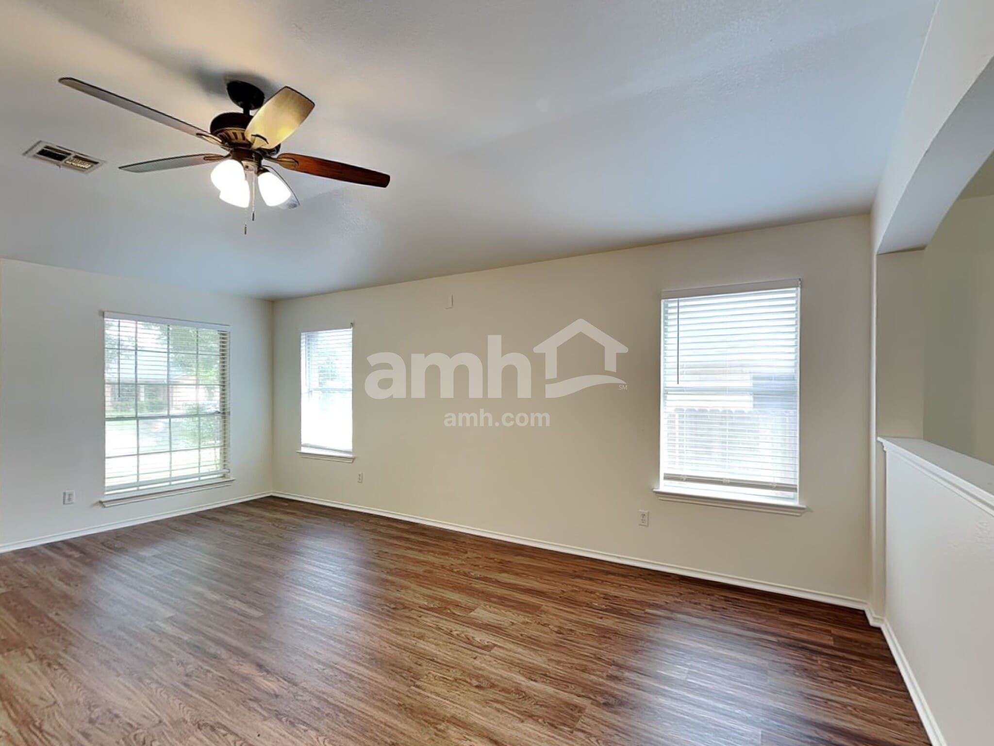 Building Photo - 2412 Hallie Ln