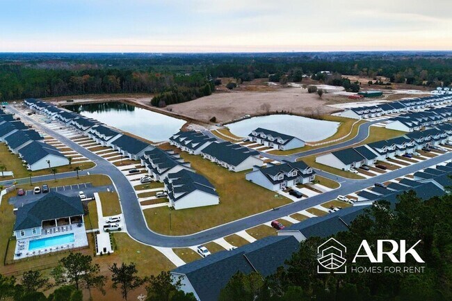 Building Photo - 2038 Silo St