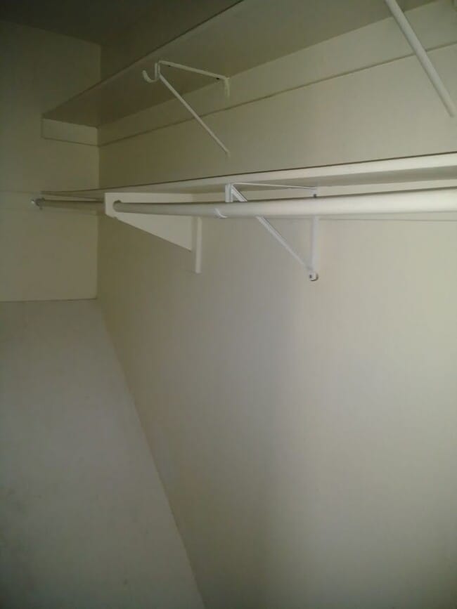 Building Photo - Spacious 2 Bedroom, 1.5 Bath Two-Story Townhome in Clairemont