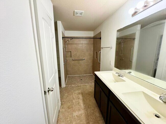 Building Photo - 9218 Adobe Sky Ct