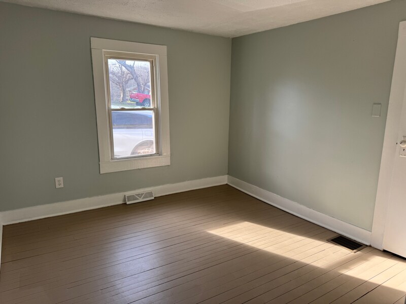 Building Photo - 115 Marshall St