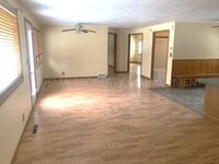 Building Photo - 4 BD, 2 BA HOUSE, HARDWOOD FLOORING THROUG...