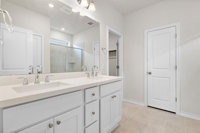 Building Photo - 316 Caisson Trl