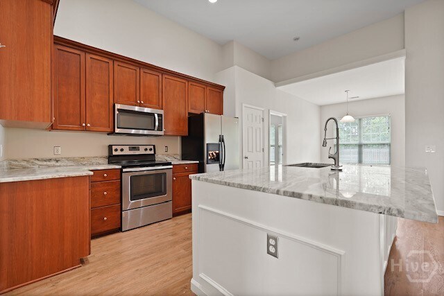 Building Photo - 168 Willow Point Cir