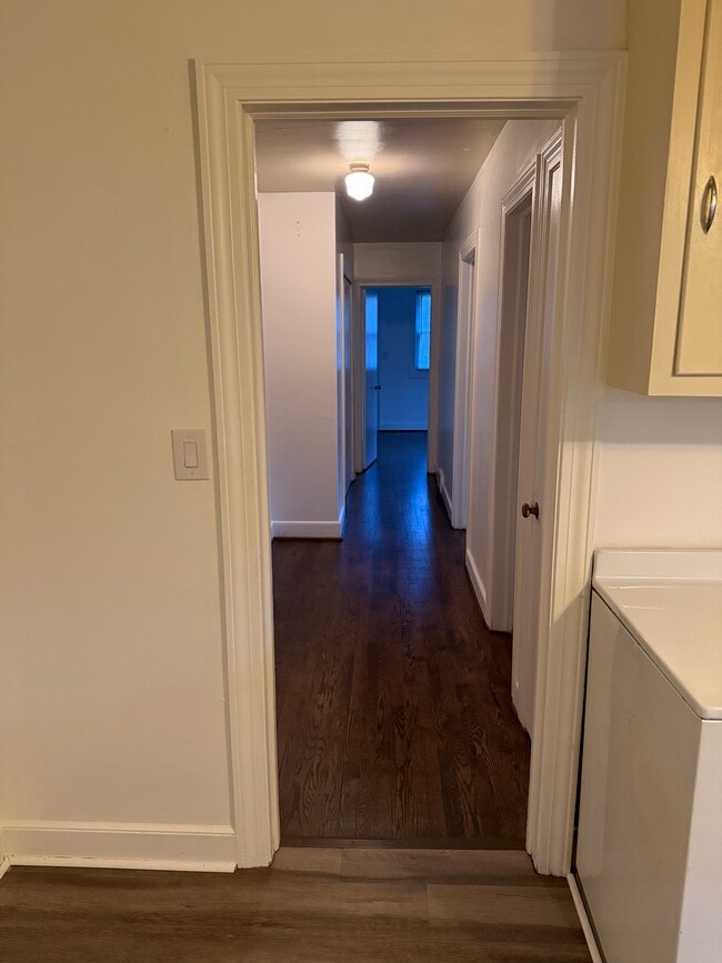 Building Photo - 705 Chandler Ave