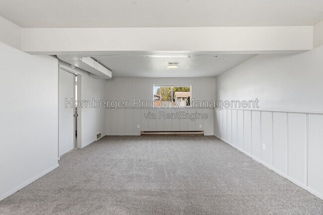 Building Photo - 13604 E 5th Ave