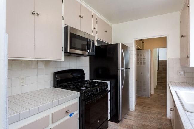 Building Photo - Spanish Coastal Charmer with Ocean Views -- Walk to the Beach