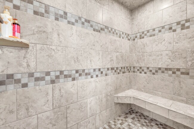 Building Photo - 1467 Raven Rd