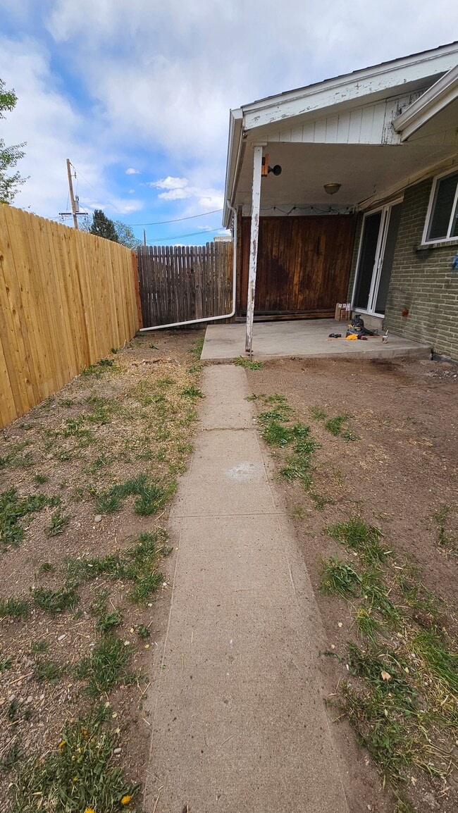 Building Photo - Lakewood Best Ever 3/2 Duplex All New Inside w/ Fenced Yard