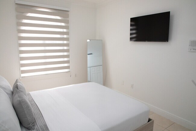 Building Photo - 14361 SW 31st St