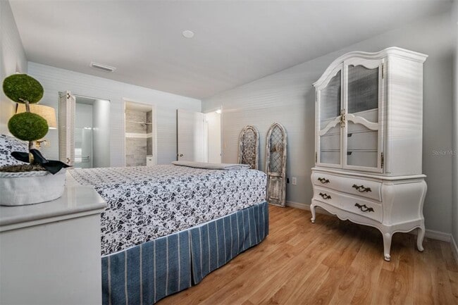 Building Photo - 5521 80th St N