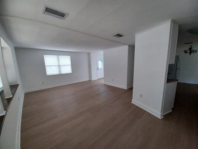 Building Photo - 103 Catalina Cir