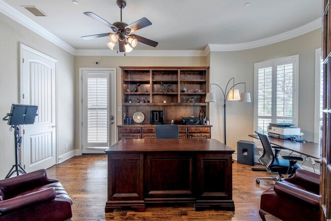 Building Photo - 2264 Hermitage Dr