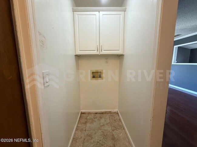 Building Photo - 2285 Richard Lee St