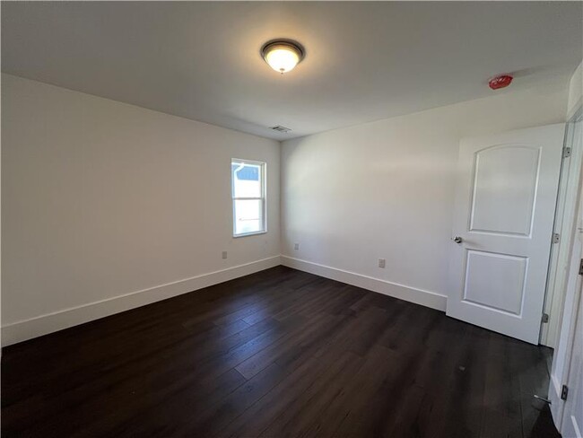Building Photo - 76 Rockmart Dr NW