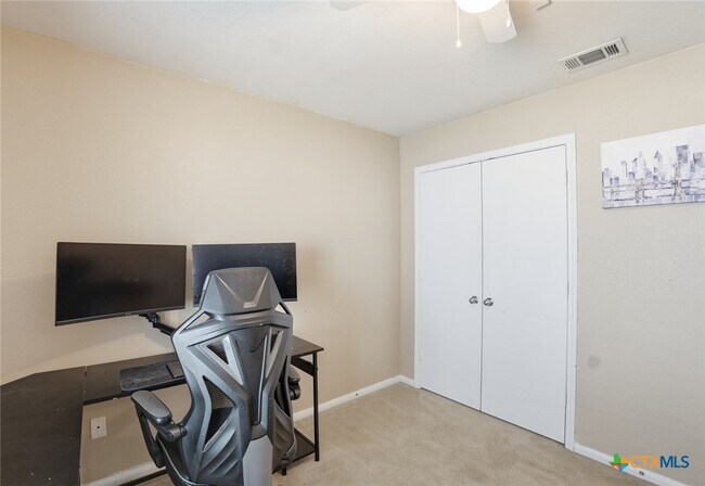 Building Photo - 2900 Blackburn Dr