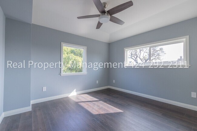 Building Photo - 1354 E 23rd St