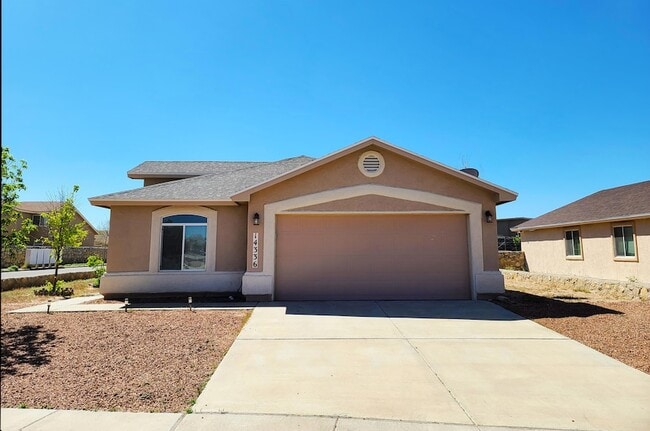 Building Photo - 14336 Desert Sage Dr