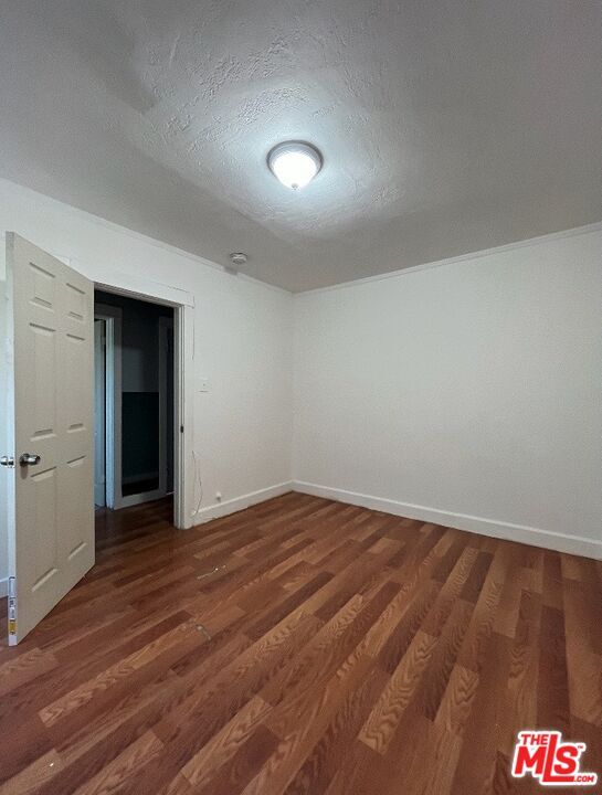 Building Photo - 3027 W 60th St