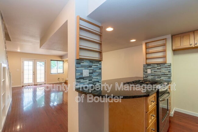 Building Photo - 1039 Maxwell Ave