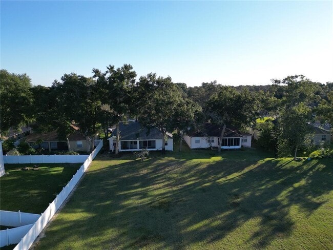 Building Photo - 2560 Tall Maple Loop