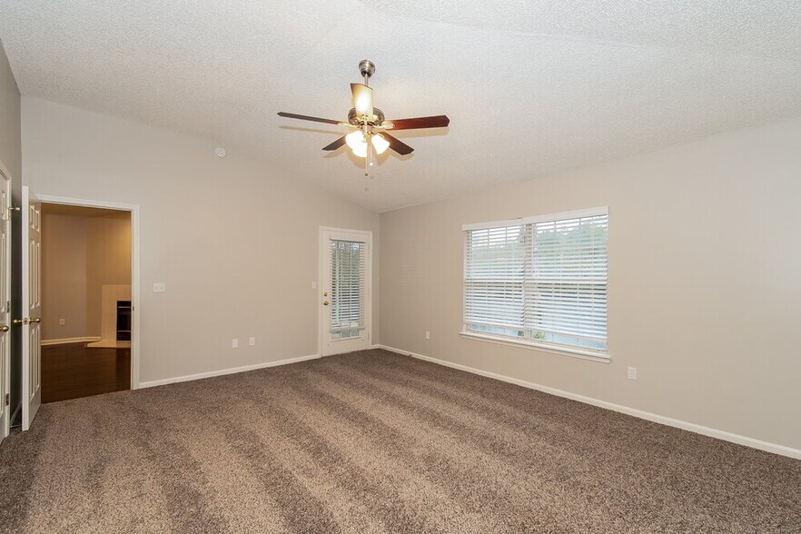 Building Photo - 7410 Carriage Side Ct