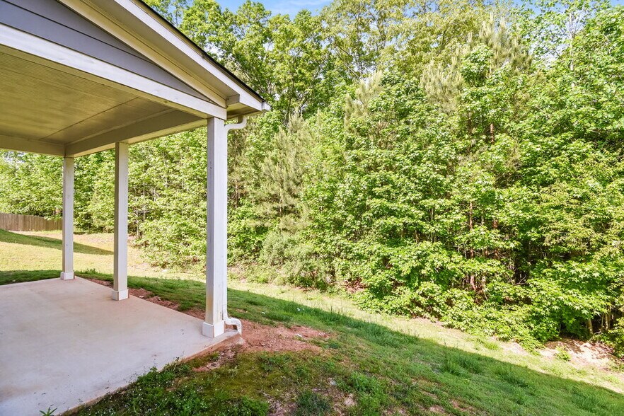 Building Photo - 930 Walking Stick Trail NE