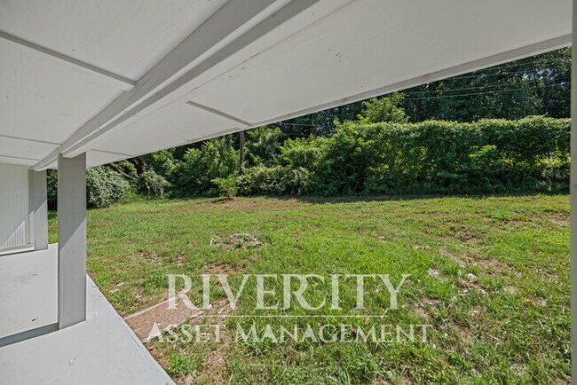 Building Photo - A Must See/ High Vaulted ceiling's & Secti...