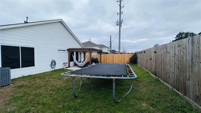 Building Photo - 15839 Kings Cypress Ln