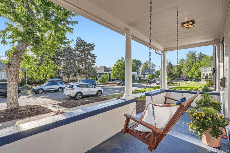 Building Photo - 2426 S Acoma St