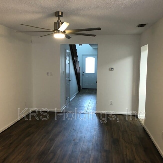 Building Photo - 1330 Rica Ct