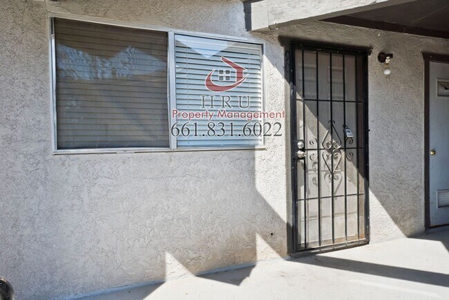 Building Photo - SW- condo 2bed-1.bath