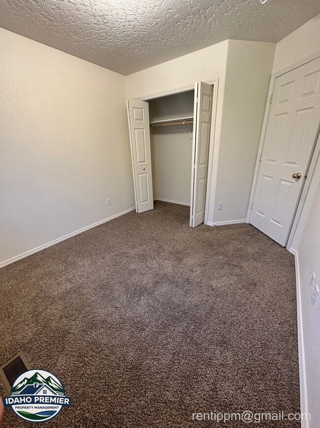 Building Photo - 10977 W Altair St
