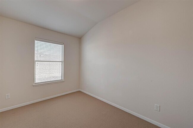 Building Photo - 502 Mornington Ln
