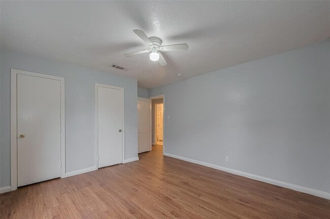 Building Photo - 4906 Larkspur St