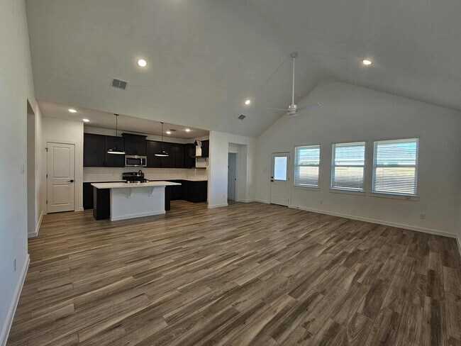 Building Photo - 8419 Tranquil Bay Ct