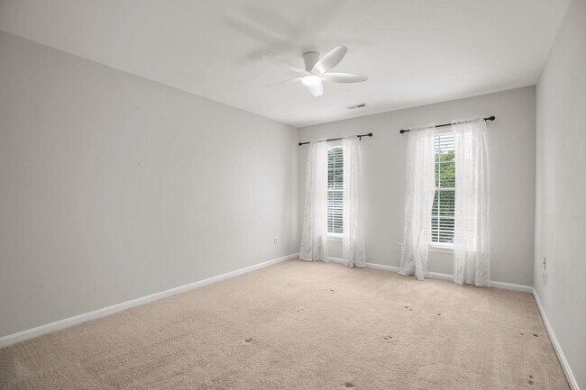 Building Photo - 10205 N Hampton Ln