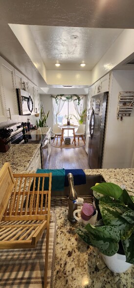 Building Photo - 1904 S Shannon Dr