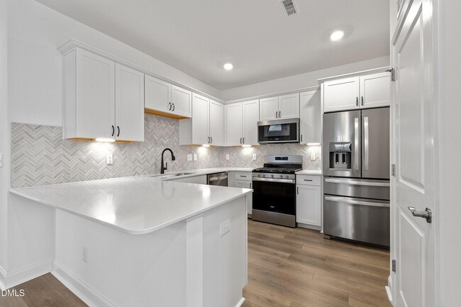 Building Photo - 115 Swain St