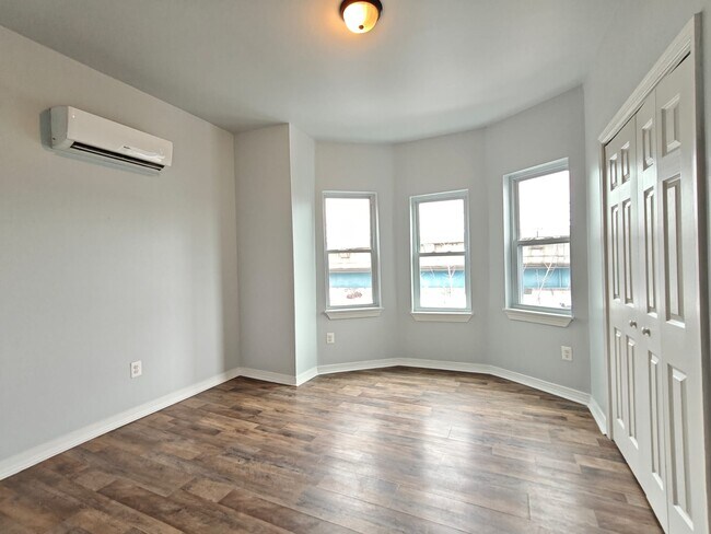 Building Photo - 5337 Market St