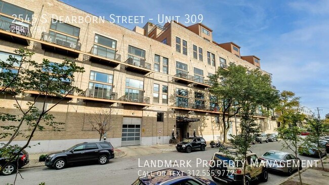 Building Photo - 2545 S Dearborn St