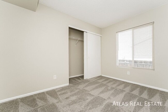 Building Photo - 5083 Helena Ct