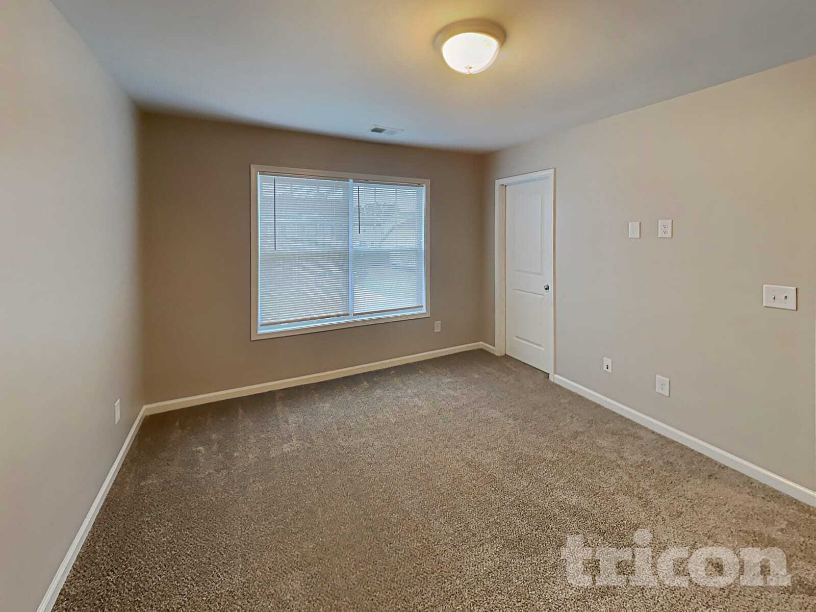 Building Photo - 919 Dovefield Ln