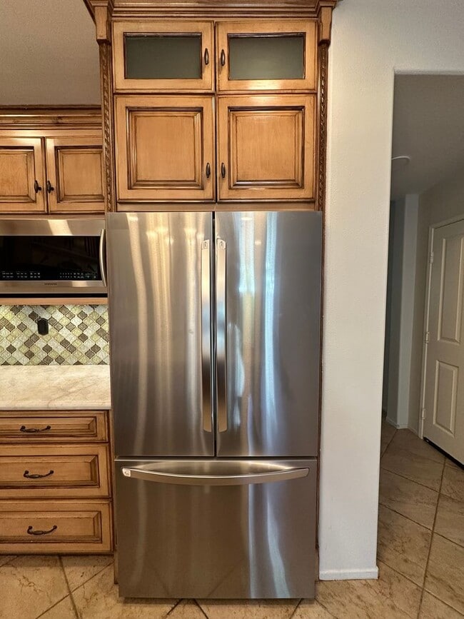 Building Photo - Price Reduced! Stunning Irvine 4BR Home – Private Yard & 2-Car Garage