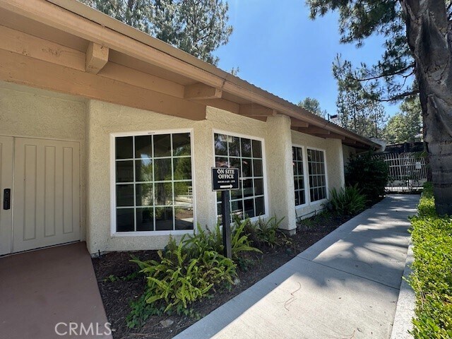 Building Photo - 22719 Lakeway Dr