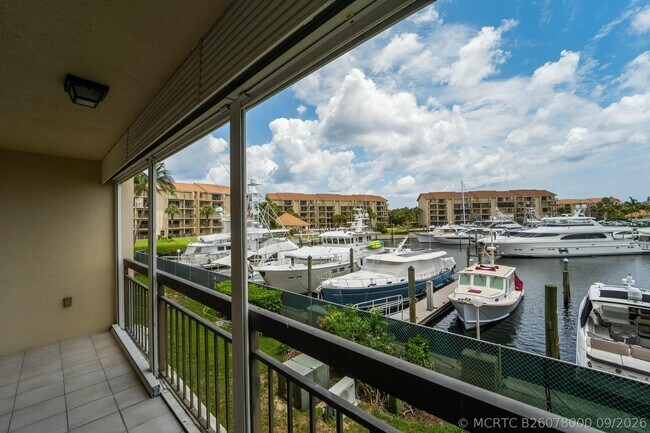 Building Photo - 2601 Marina Isle Way