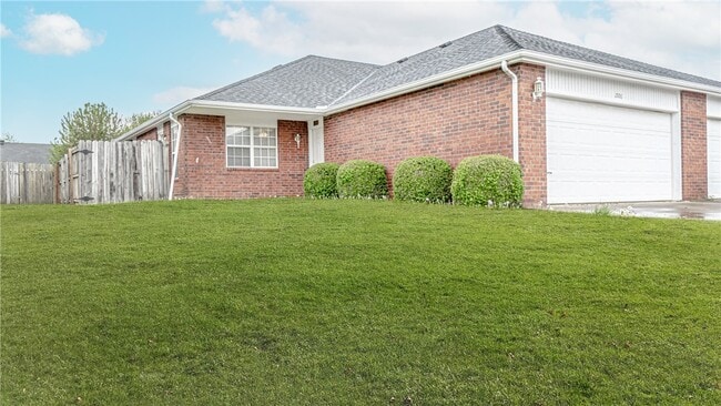 Building Photo - 2006 S Old Wire Rd