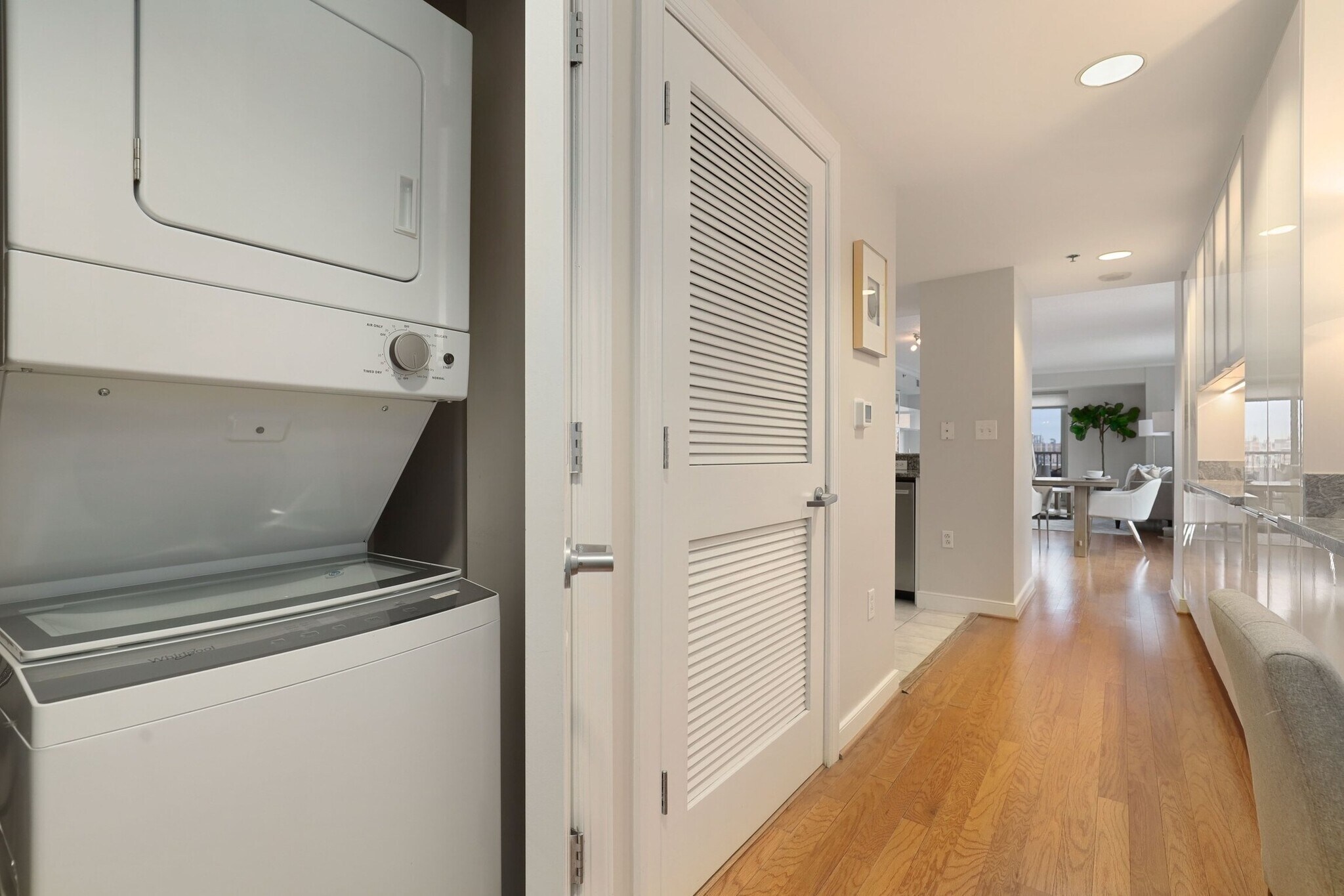 Building Photo - 777 7th St NW